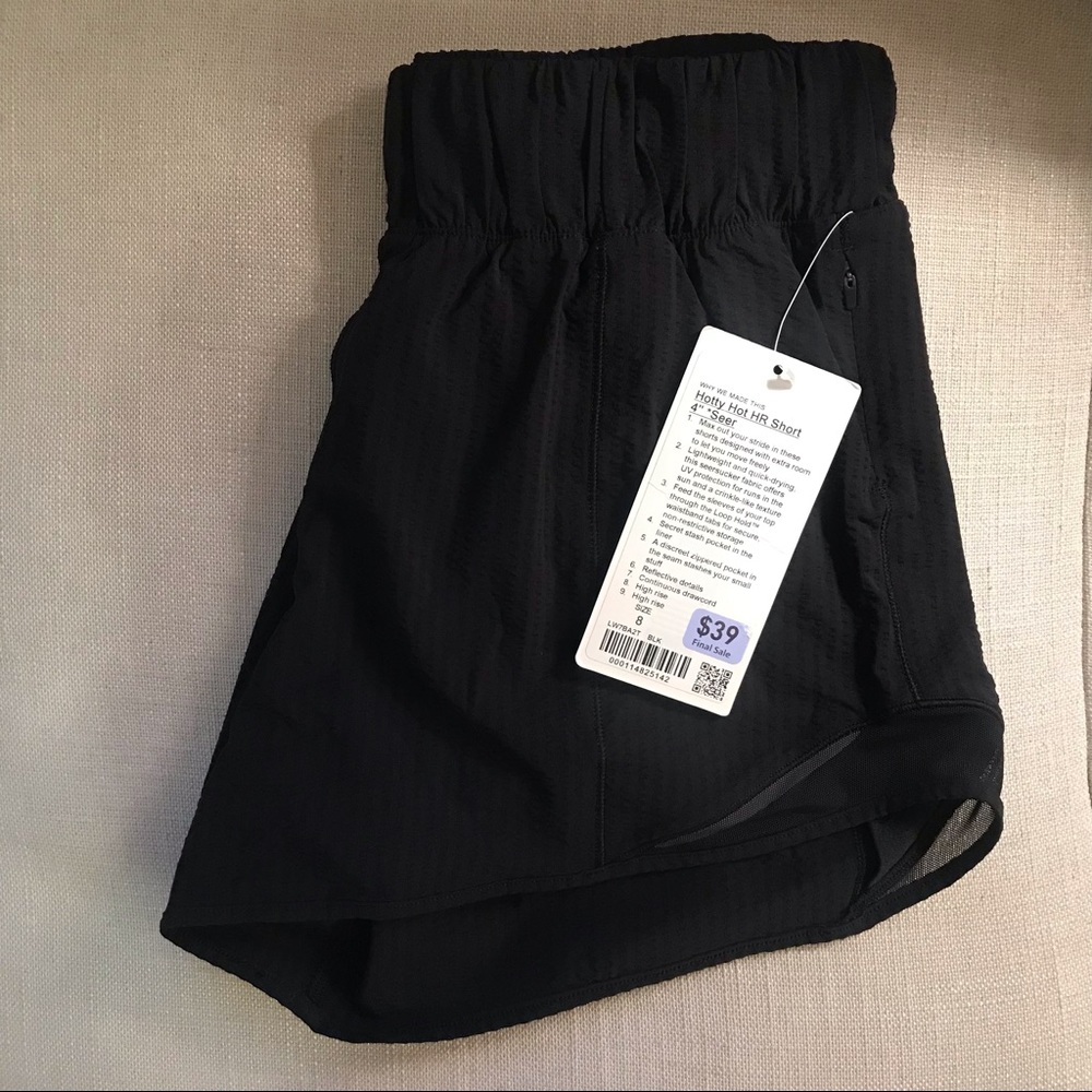 NWT Lululemon Hotty Hot HR Short *Seer Size 8